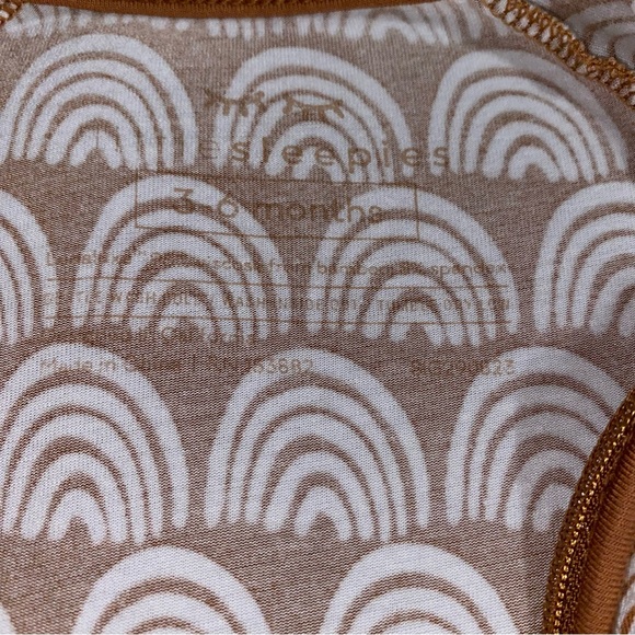 Little Sleepies Rust Rainbows Bamboo Zippy - Size 3-6 months - Picture 3 of 4